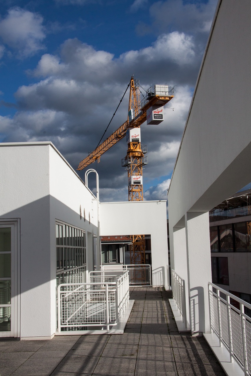 革新建筑工艺，最新泥墙机重塑墙面施工未来