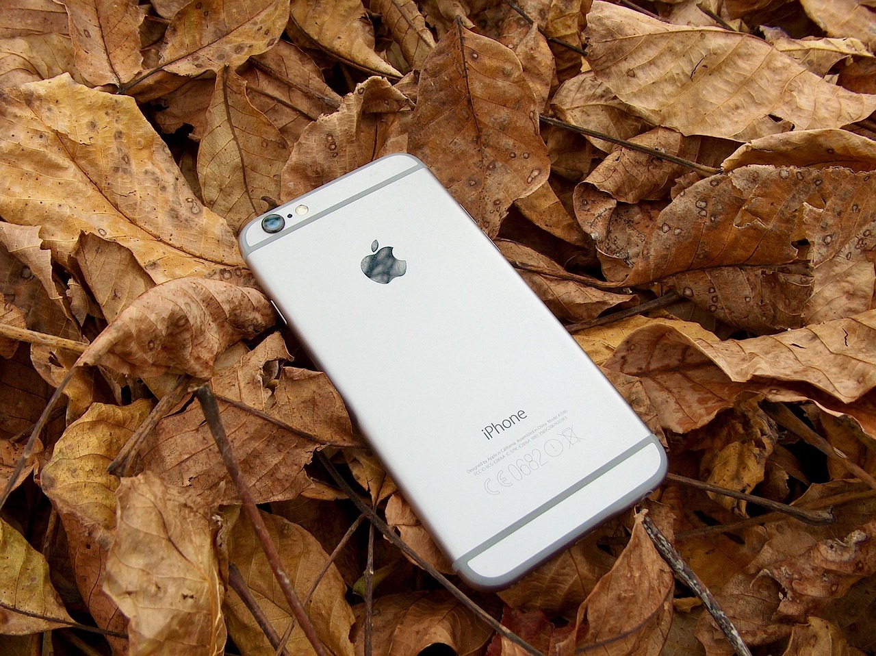 揭秘苹果新品iPhone 8 2017年4月上市之路，揭秘背后的故事