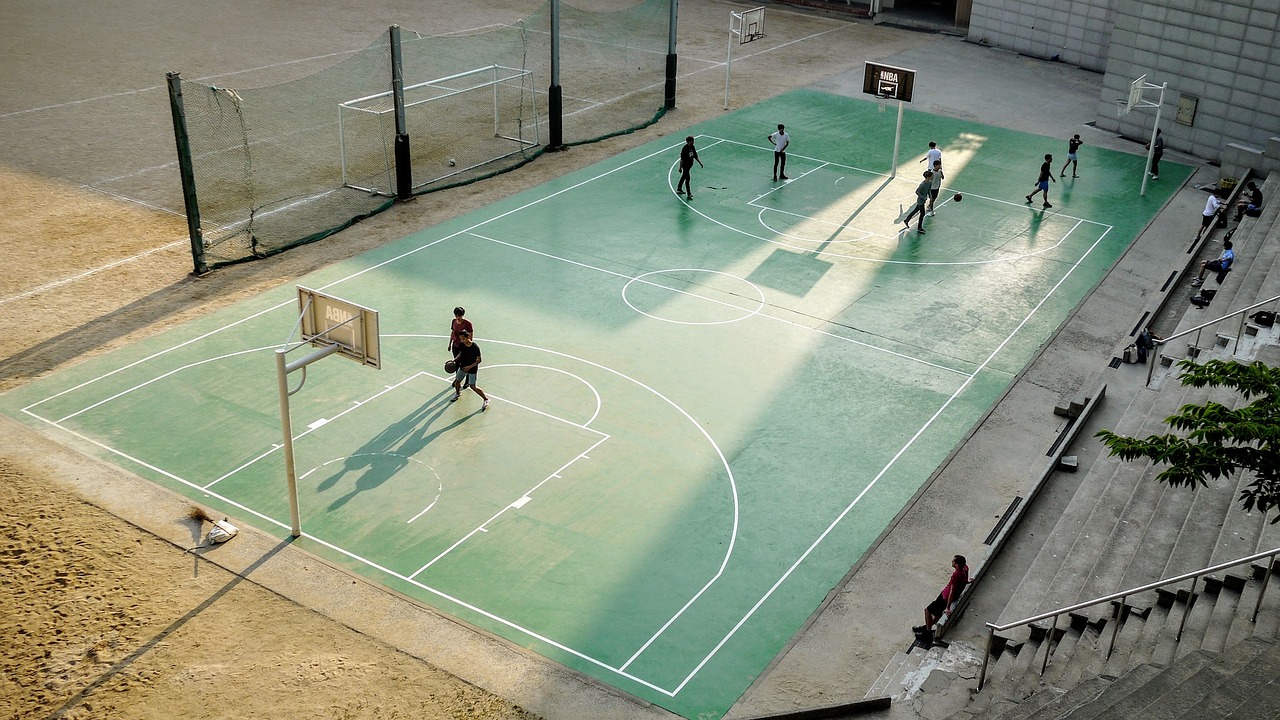 热血青春，激情无限——4月小学生篮球比赛精彩瞬间回顾