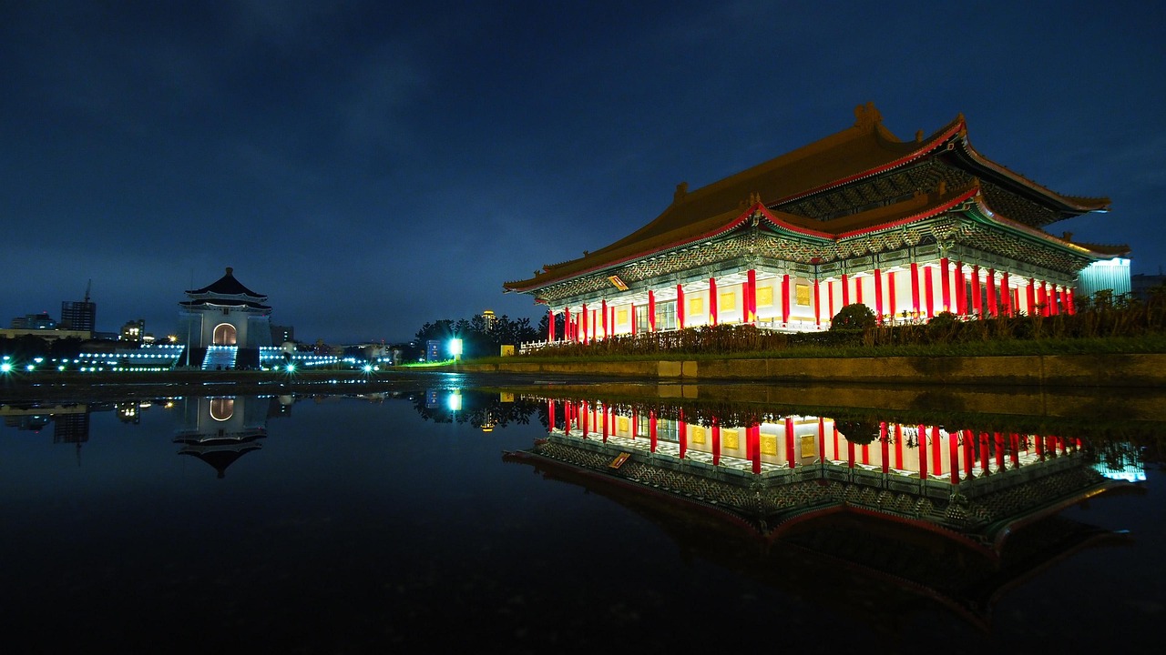 五月最新武汉夜景，璀璨都市之夜的光影魅力展现
