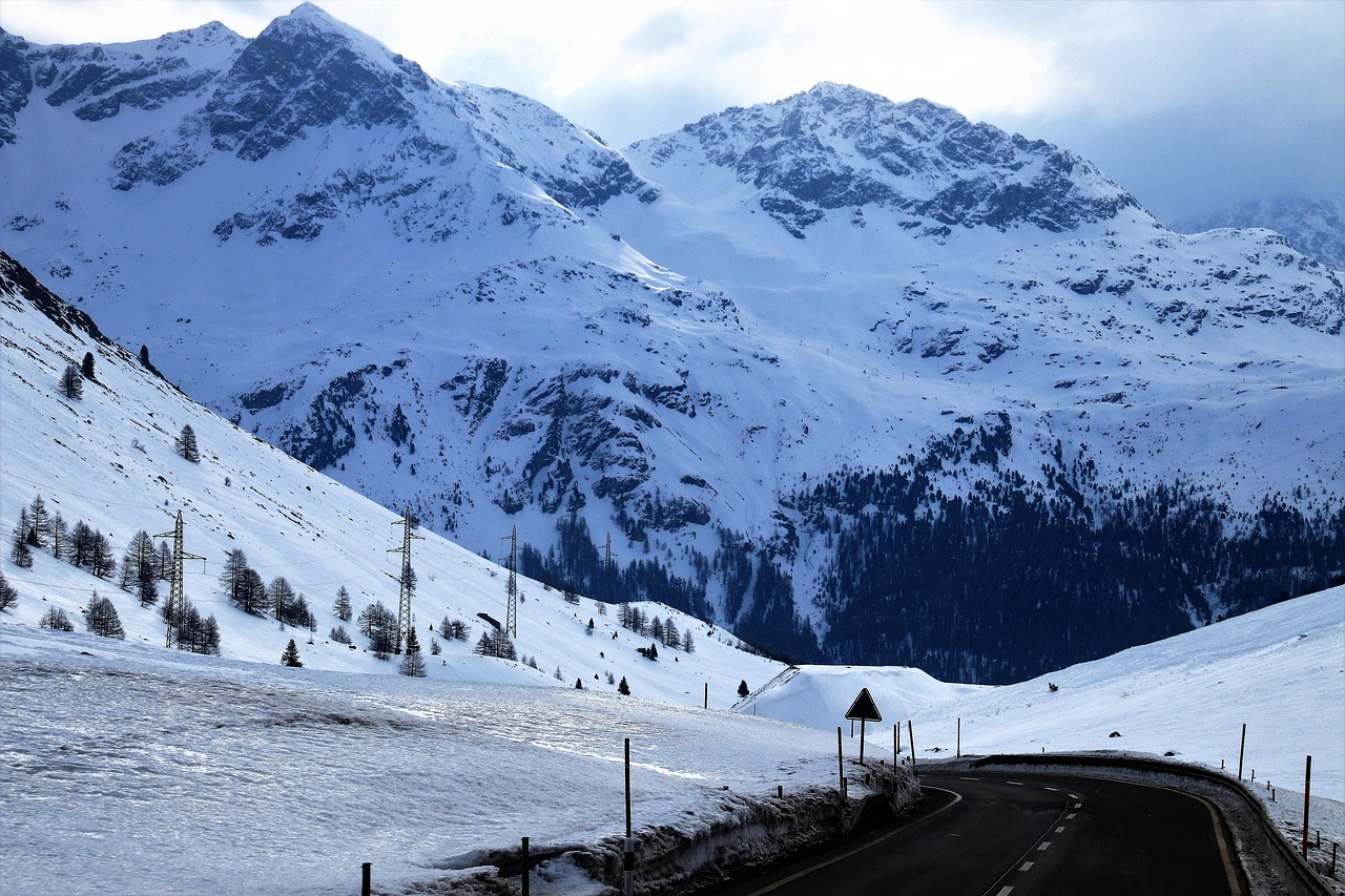 五月川藏南线实时路况，旅行必备指南