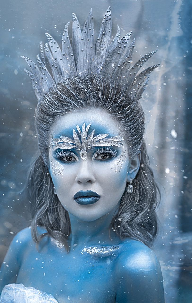 五月梦幻动漫女神头像，艺术形象与独特魅力的展现